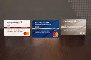 三张不同的信用卡。