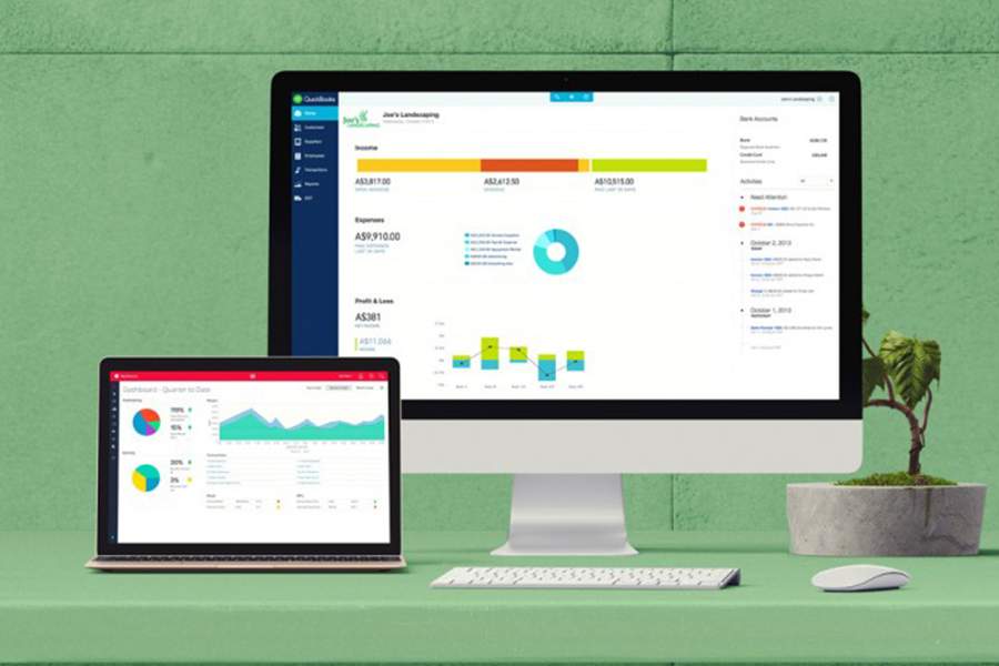 QuickBooks Online Dashboard in Desktop and mobile screen.