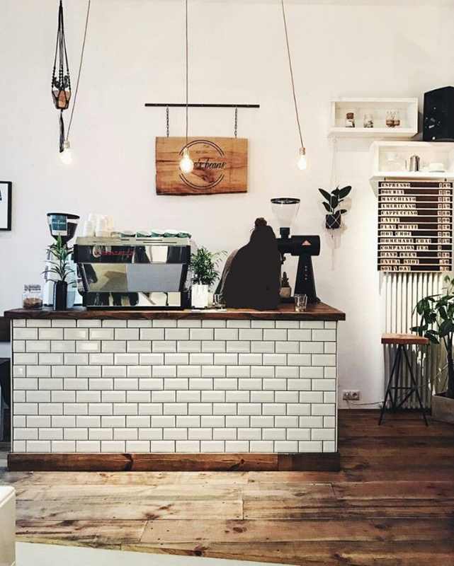 咖啡店柜台。
