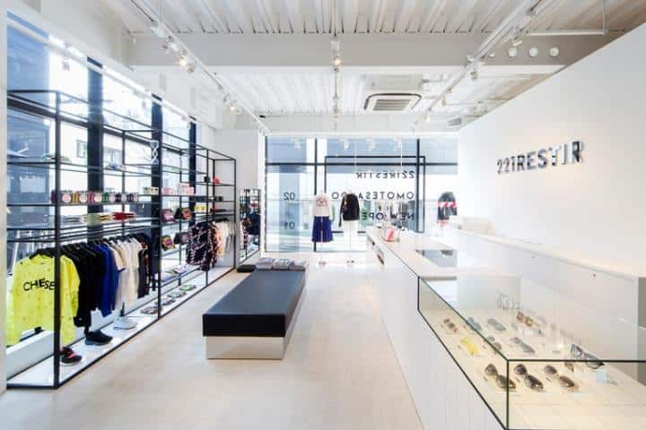 服装店有棱角的地板样品。