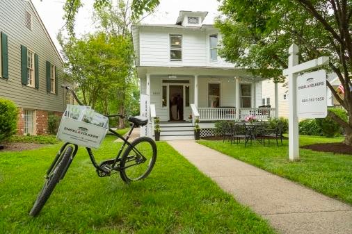 Real Estate Sign in the form of a bike